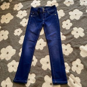 DKNY kids skinny jeans size 7. Dark blue denim.